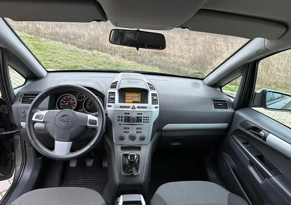 Opel Zafira cena 17900 przebieg: 133000, rok produkcji 2009 z Pruszków małe 232